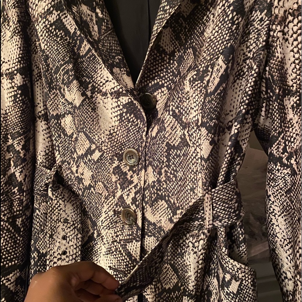 I.N.C Python Rain coat - Picture 2 of 4